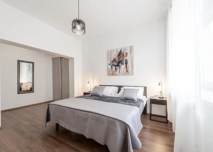 Silent Sunny Arc Appartement *