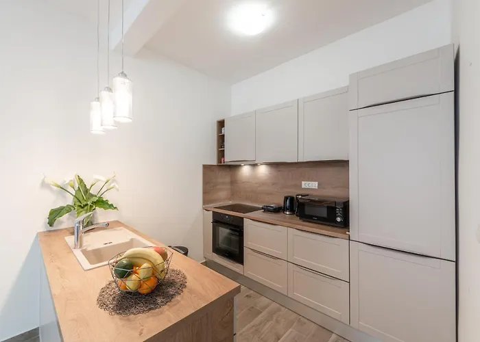 Silent Sunny Arc Appartement